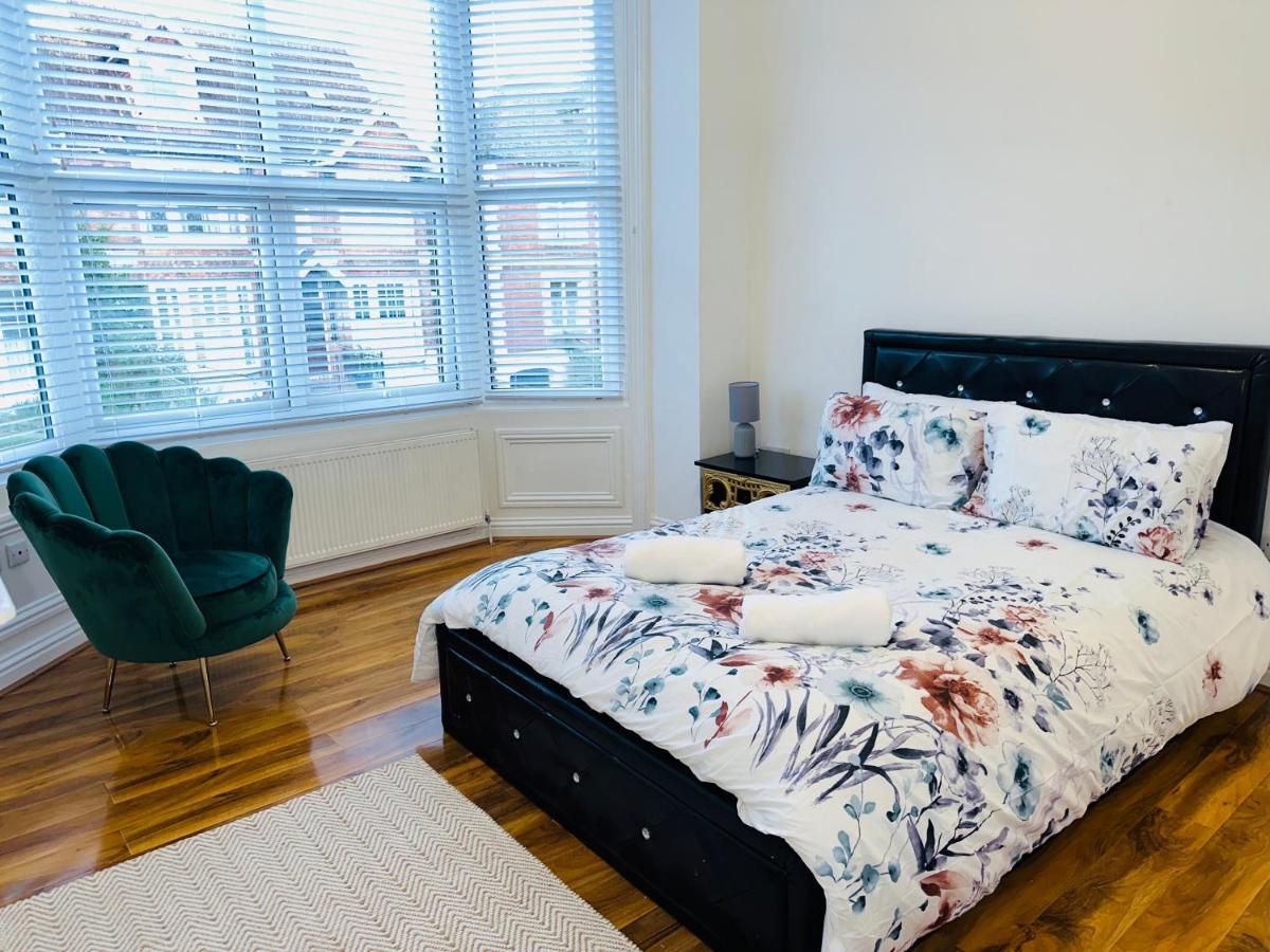 Newly Refurbished Two Bedrooms Flat St Leonards-on-Sea Buitenkant foto